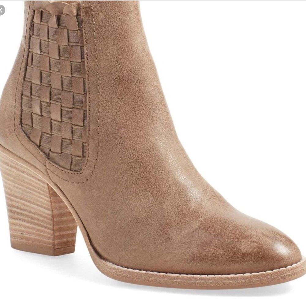 Aquatalia Brown Frannie Western Style Stacked Heel Ankle Boots Sz 10